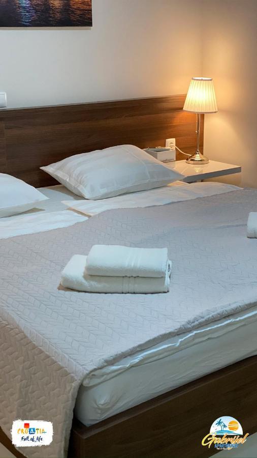 Gabrijel Apartments Makarska 1 Luaran gambar